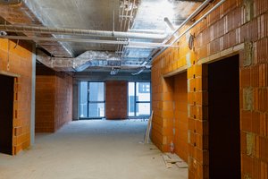 Wnętrze w trakcie budowy.