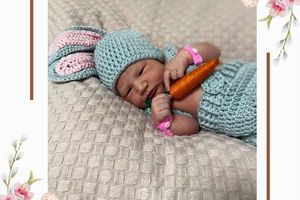 Noworodek w kostiumie królika.