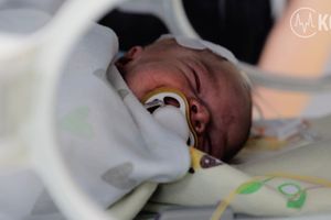 Noworodek w szpitalu.