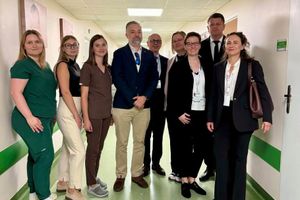 Grupa pracowników szpitala.