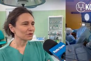 Lekarz w sali operacyjnej.