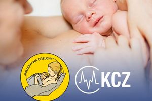 Noworodek na brzuchu matki.